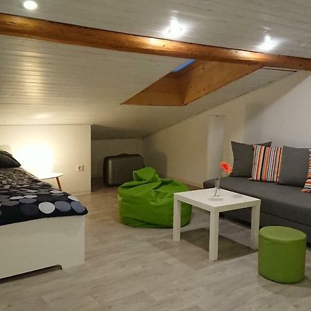 Cosy Apartment ลูบลิยานา ภายนอก รูปภาพ